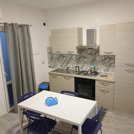 Apartment Messina Apartments *